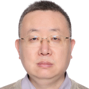 Qiang W.