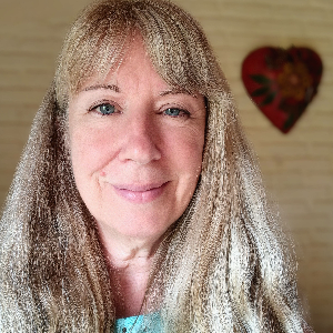 Dee L.