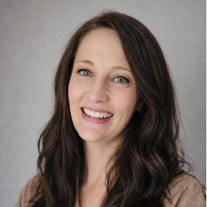 Elizna L.