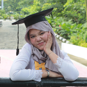 Farah Nur I.