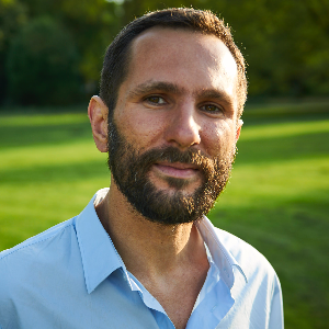Sandro W.