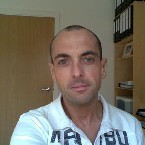 Lee M.