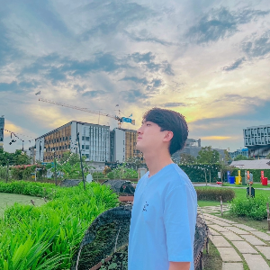 Hanwoong Y.