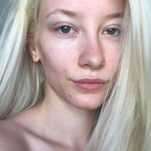 Chloe H.