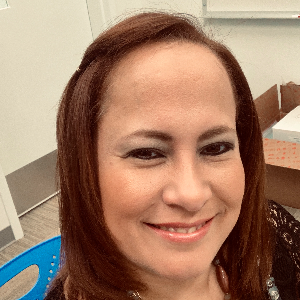 Luz L.